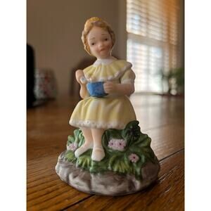 Little Miss Muffet Ceramic Figurine. 4.5" Tall.